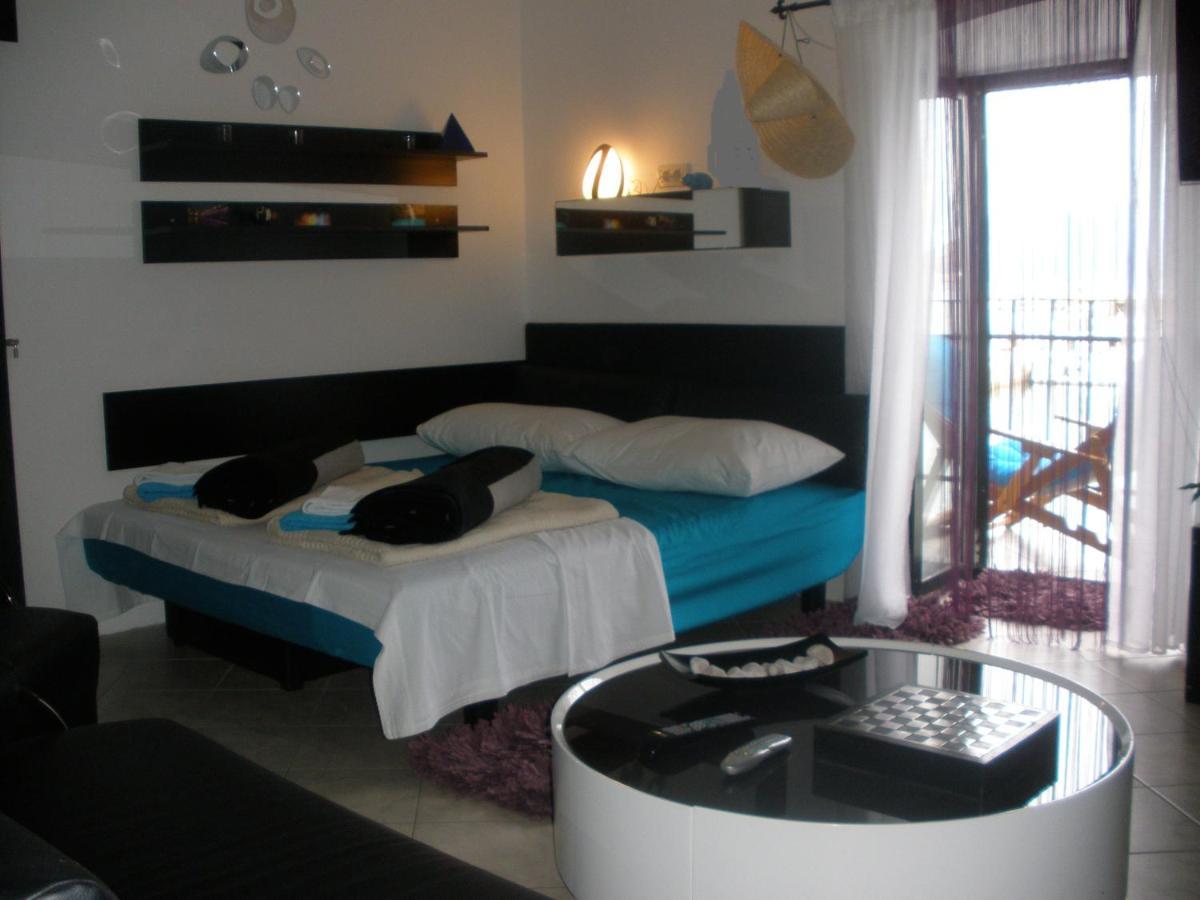 Baska Apartment-Studio Fiorino Экстерьер фото
